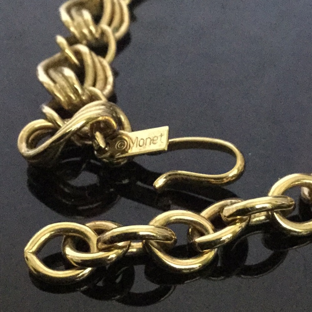 Vtg.MonetGold V-ShapedNecklace W/Alt 3Ring&SnglRng - Picture 4 of 4